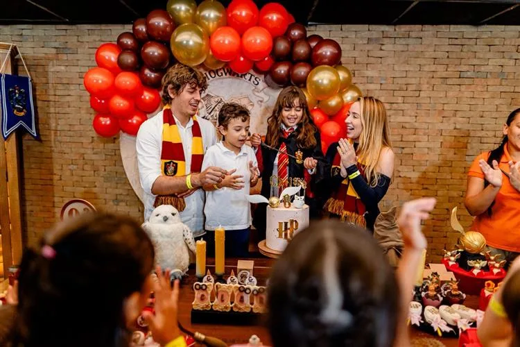 Vládia e Germano Borella comemoraram os oito anos da filha Clarissa