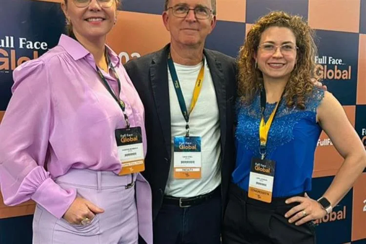 Haim Erel e Vanessa Mombach participam do Full Face Global, em São Paulo