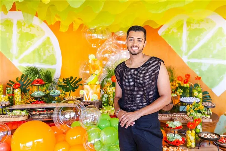 Matheus Cavalcante celebra nova idade entre familiares e amigos