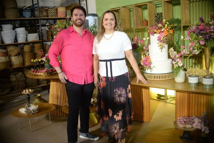 Márcio Aldigueri e Sandra Cruz promovem animado Soft Opening de sua Loccati Eventos