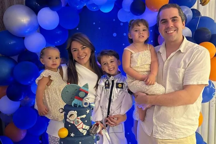 Ticiana e Alfredo Lima festejam os seis anos de Alfredinho com animada festa do pijama