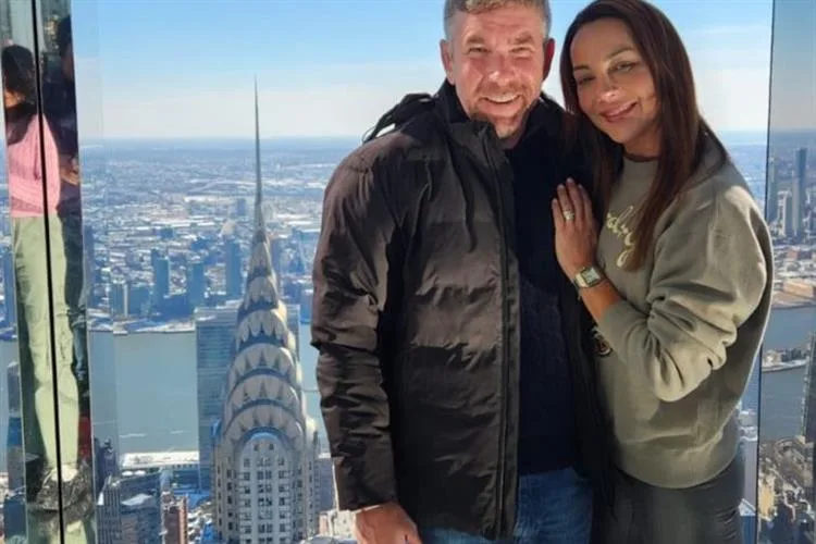 Carol Albuquerque celebra a nova idade em Nova York