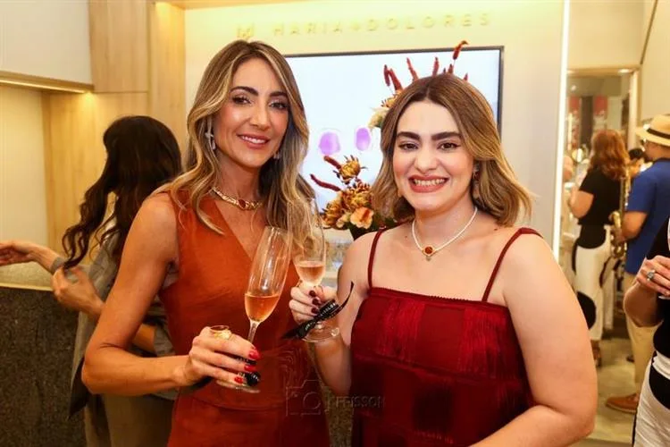 Maria Dolores Fortaleza apresenta sua nova coleção com a presença da designer Maria Dolores