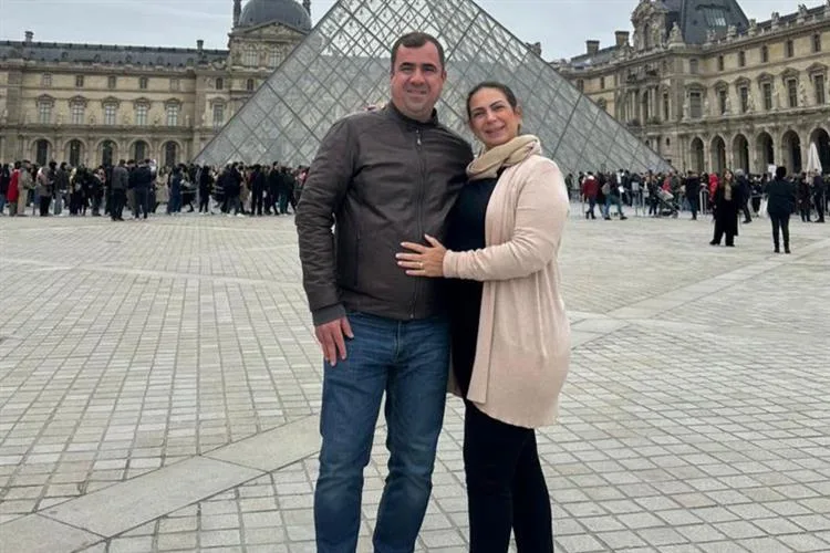Renata e Cristiano Guerra passaram férias entre Itália e França