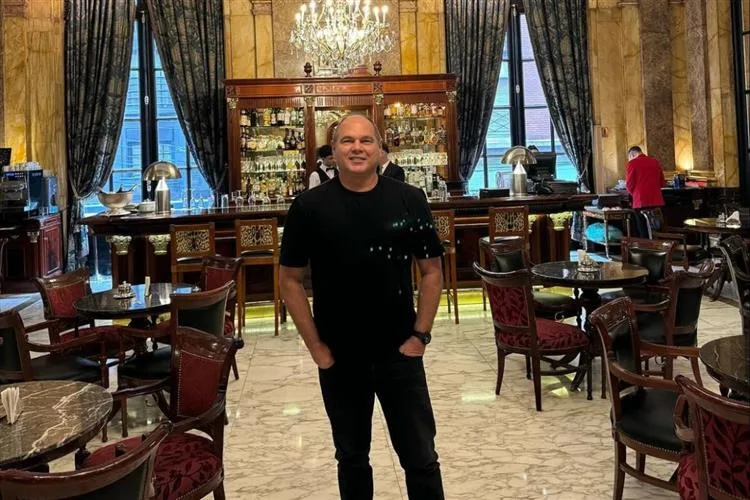 Freitas Júnior brinda a nova idade em viagem para a Argentina