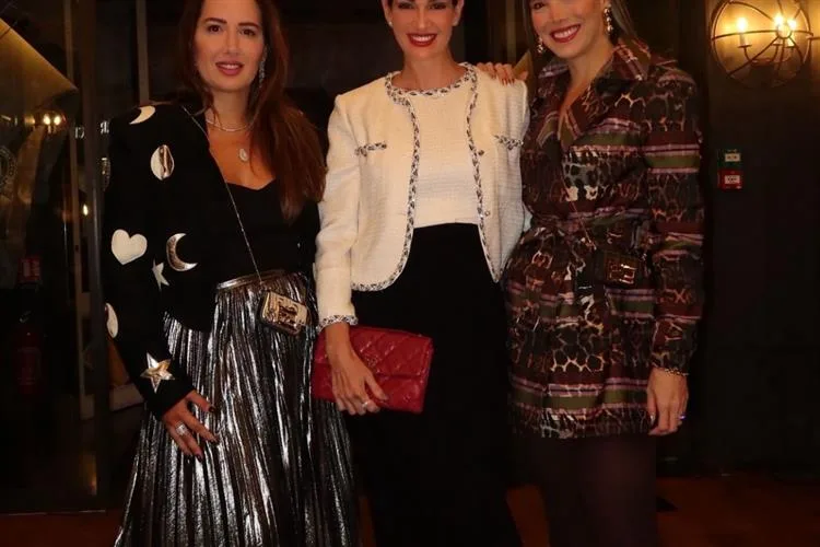 Gabriela Bastos, Germana Melo e Nathalia Alexandre prestigiam Semana de Moda de Paris