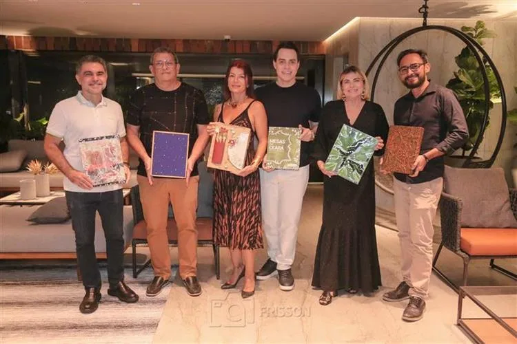 Francisco Campelo lança livro "Mesas do Ceará" no rooftop do Gran Marquise