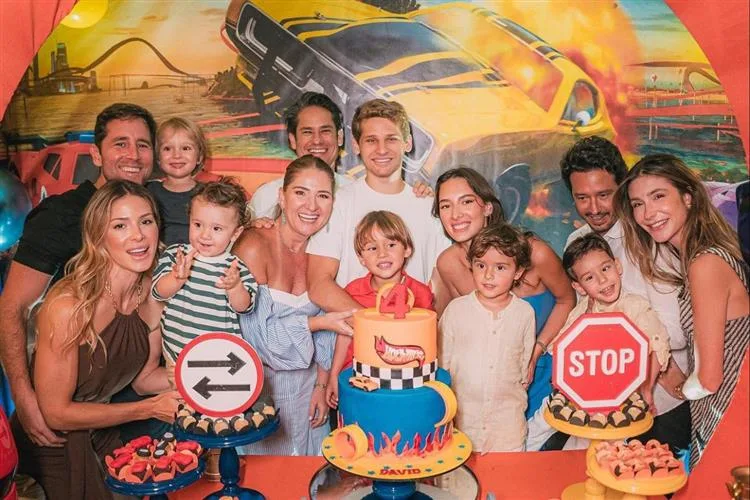 Maria Clara Quinderé e David Rodrigues Filho festejam os quatro anos do filho David