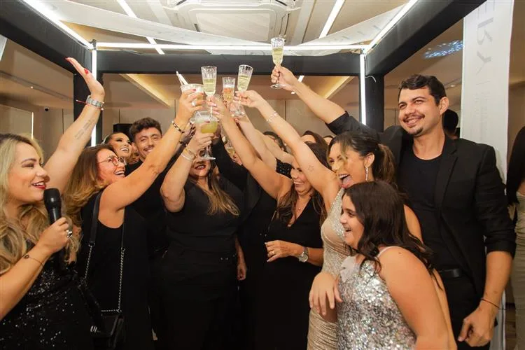 Salão de beleza Gallery inicia as atividades no Meireles