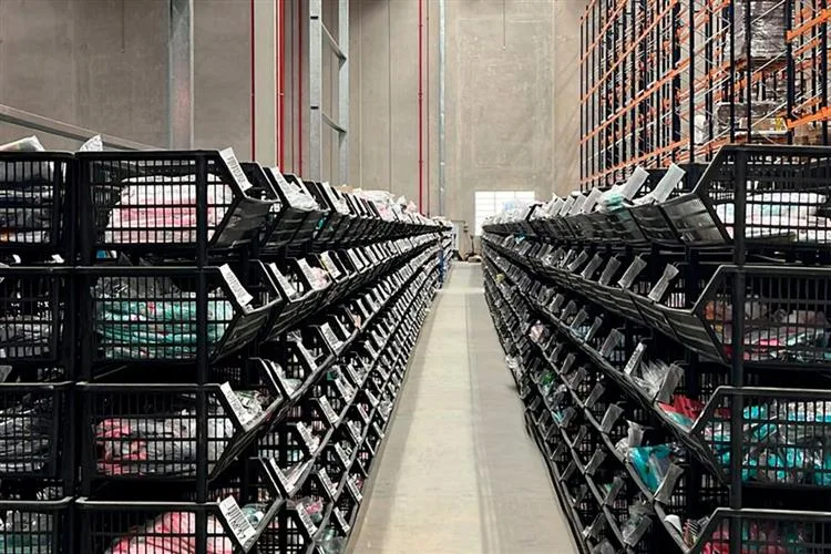 A logística para e-commerce, quando bem planejada, é capaz de otimizar a operação interna do seu neg