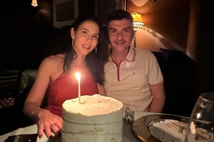 Juliana Bezerra comemora nova idade ao som de Marcos Lessa e Matu Miranda