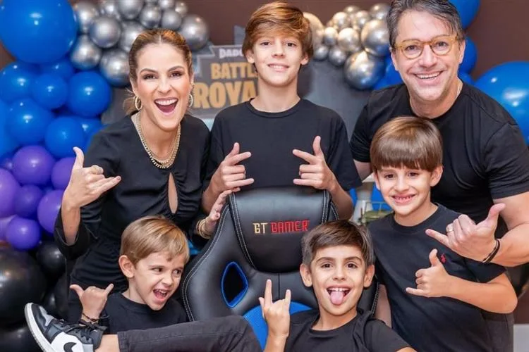 Mariana Mota e Francisco Marinho celebram 10 anos do filho Bernardo