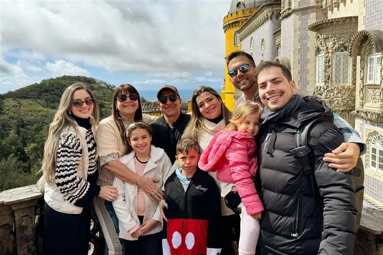 Sophia Eldo se diverte com a família em Portugal