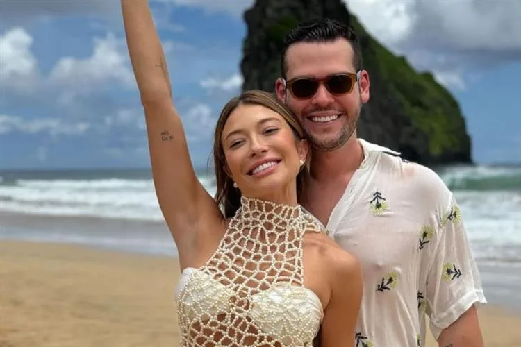 Edith Gomes e Hygor Guerreiro desembarcam em Fernando de Noronha para casamento