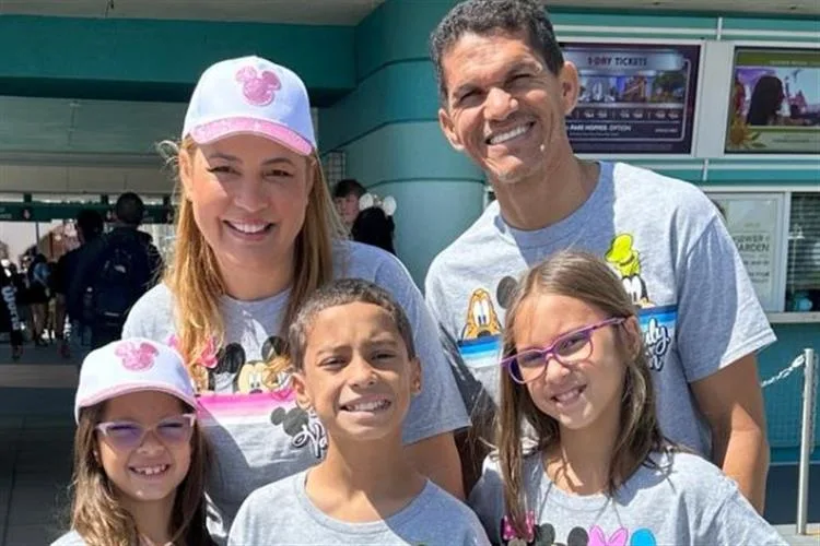 Natália Varela viaja com a família para os Estados Unidos para apresentar projeto “Quero Casar”