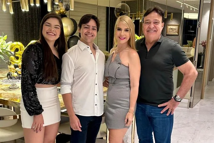 Rodrigo Gomes celebra B-Day em momento especial