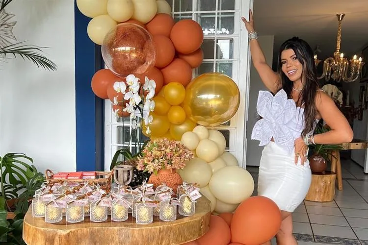 Gigi Flores festejou os 4.2 em fim de semana dos mais animados em Guaramiranga