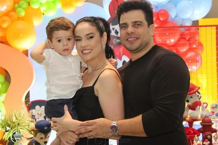 Rachel Bezerra e Igor Vieira aguardam a chegada de Lucas