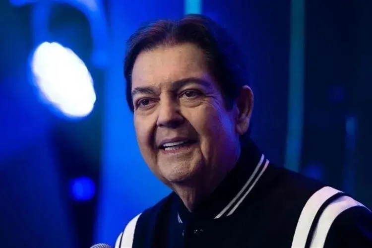 Faustão recebe alta após internação por complicações renais