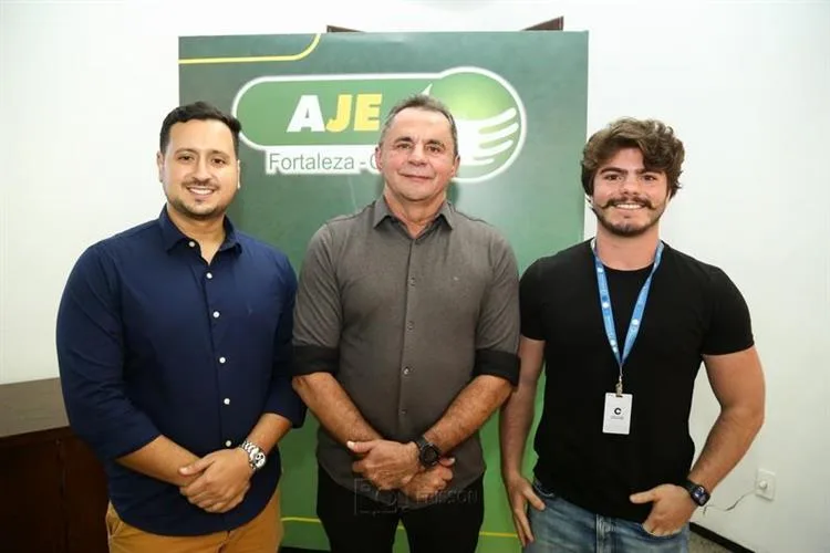 Nidovando Pinheiro compartilha experiências no almoço empresarial da AJE Fortaleza