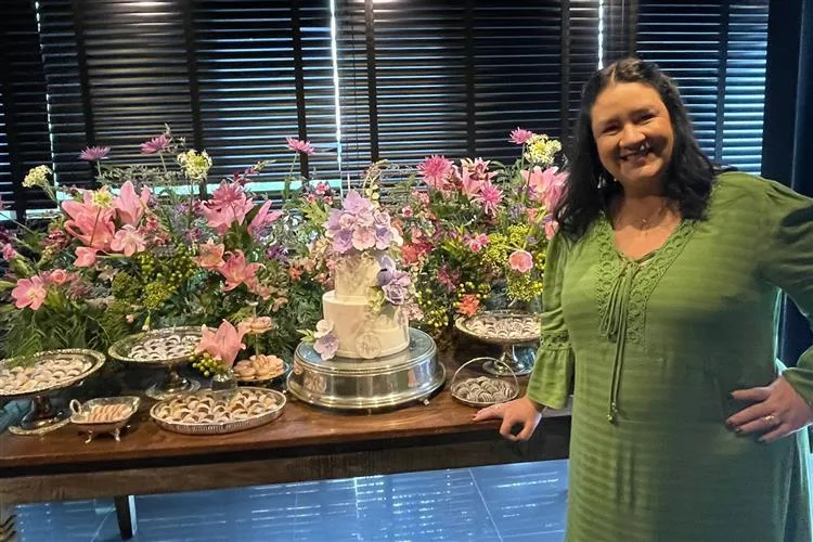 Rosilândia Lima celebra B-Day em almoço com familiares e amigas