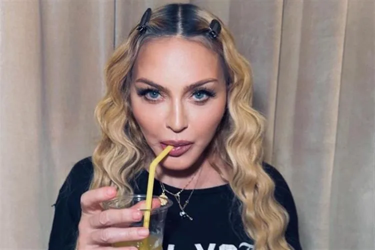 Madonna desembarca no Rio de Janeiro para show apoteótico