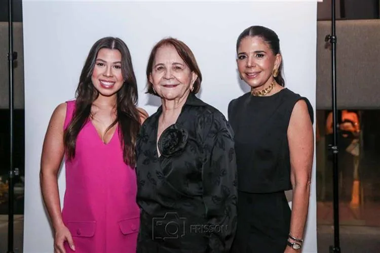 Lenita apresenta coleção de Dia das Mães em evento especial