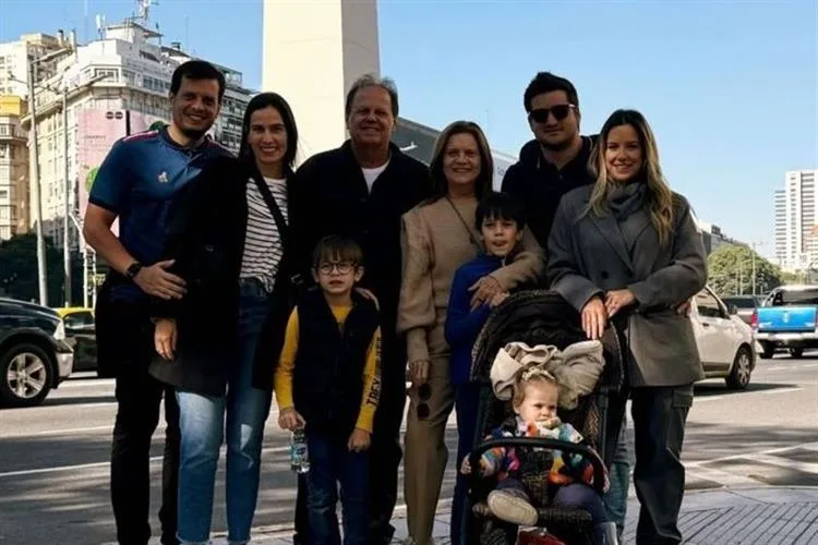 Fernanda Levy e Omar Macedo curtem as maravilhas de Buenos Aires após jogo do Fortaleza