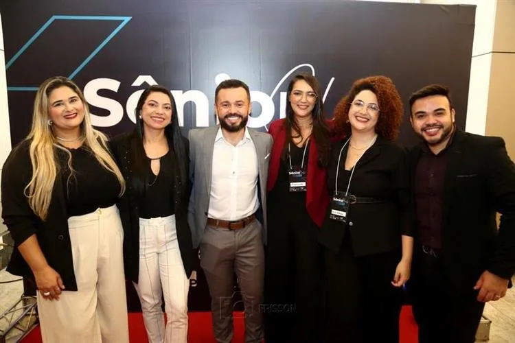 Sênior Club Summit debate estratégias organizacionais e governança corporativa