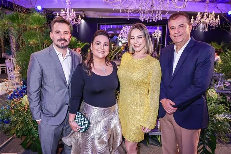 Grupo Cidade de Comunicação homenageia personalidades no evento Cidade Imobiliária 2024