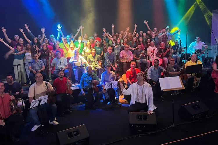 Leandro Cavalcante e artistas abrilhantam espetáculo beneficente no Estádio Presidente Vargas