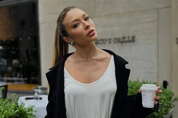 Edith Gomes causa frisson em Nova York