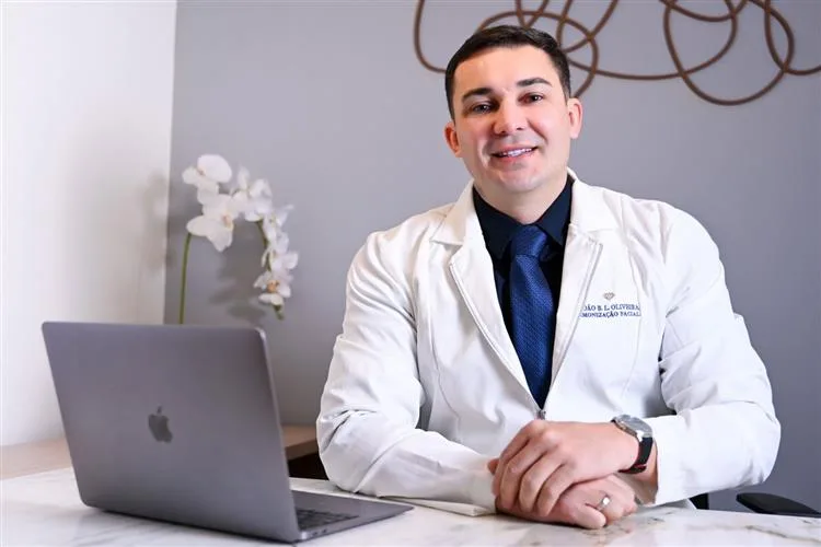 Dr. João Oliveira: Referência em Harmonização Facial em Fortaleza