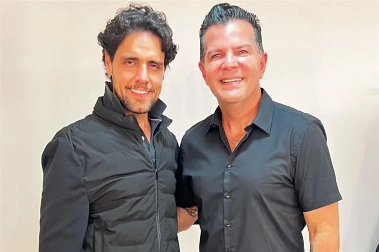 Thiago Arancam apresenta show "Tributo Três Tenores" em Fortaleza com participação de Gustavo Serpa