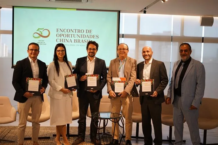 Brasil e China discutem oportunidades de comércio e investimentos no Ceará