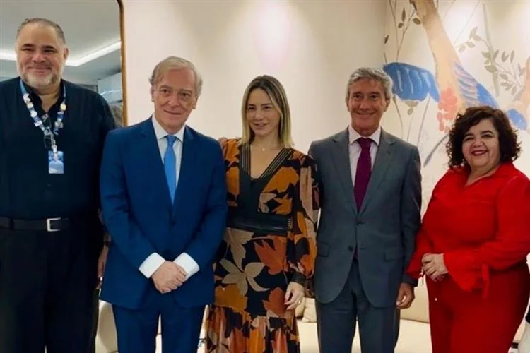 Luís Faro Ramos, embaixador de Portugal, visita Grupo Cidade de Comunicação