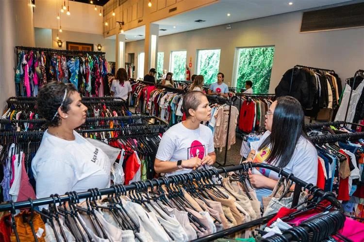 Fortaleza recebe pela primeira vez o Bazar Social Laço Rosa by SHEIN
