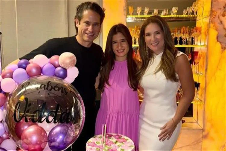Patriciana e David Rodrigues festejam os 18 anos da filha Vidda