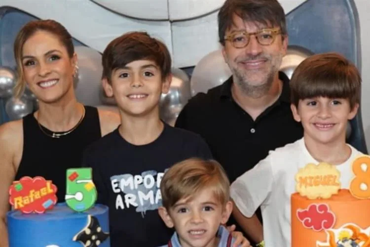 Mariana Mota e Francisco Marinho festejam os aniversários dos filhos Miguel e Rafael
