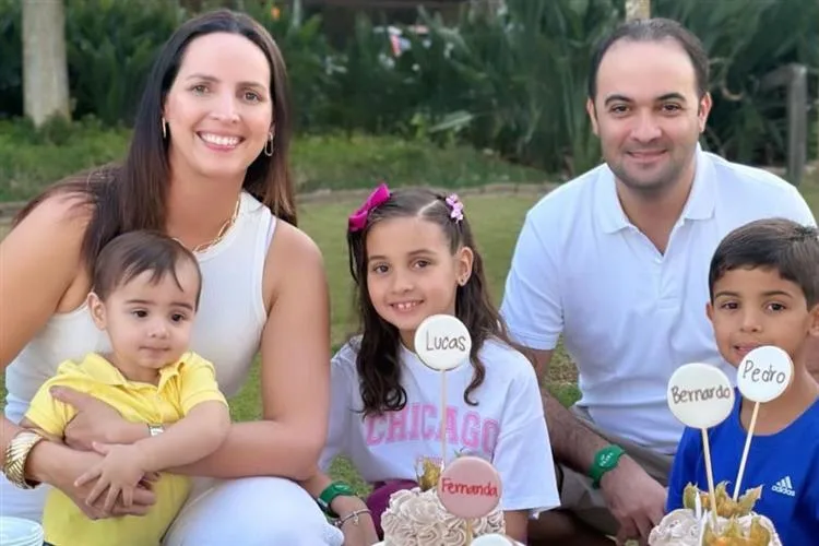 Mariana Queiroz e Felipe Gurgel curtem dias de muita diversão em São Paulo