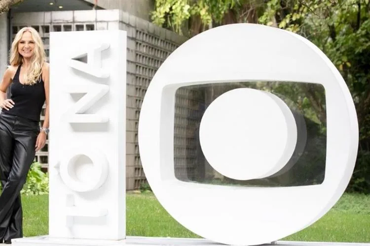 Eliana celebra novos projetos na Globo: "incrível, emocionante"