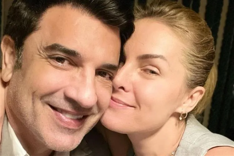 Ana Hickmann aceita pedido de casamento de Edu Guedes