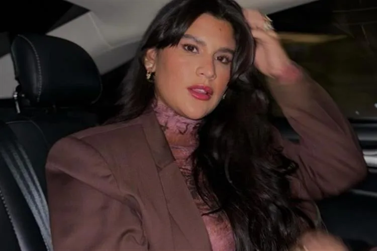 Giulia Costa, filha de Flávia Alessandra, desabafa sobre o excesso de peso