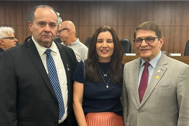 Iara Andrade prestigia posse de Tibério Benevides, reeleito para o Creci Ceará de 2025 a 2027