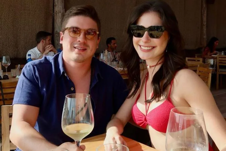 Duda Cidrão e Vitor Veras curtem o verão em Ibiza