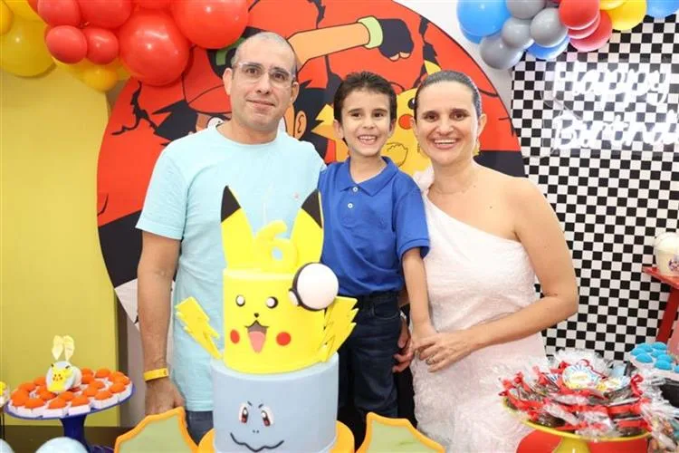 Letícia Ribeiro e Marcus Aurélio Guimarães festejam os seis anos do filho Joshua