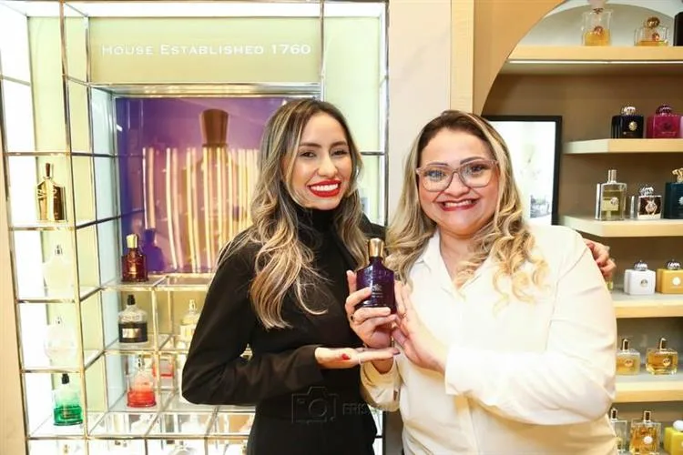 Le’Loyn Parfums promove sofisticado lançamento do Queen of Silk