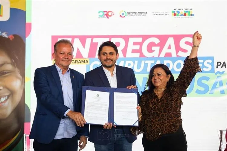 Ministro Juscelino Filho participa de evento de programa de capacitação em Fortaleza