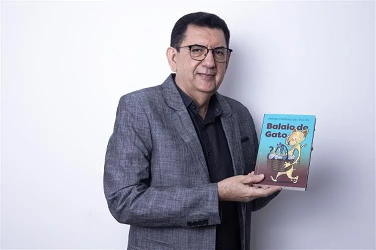 Helder Ferreira de Moura lança livro "Balaio de Gato"