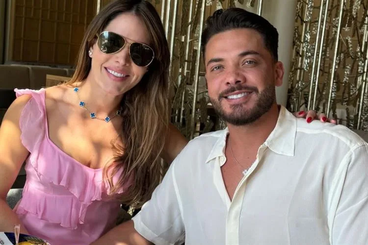 Thyane e Wesley Safadão aterrissam na Costa Amalfitana